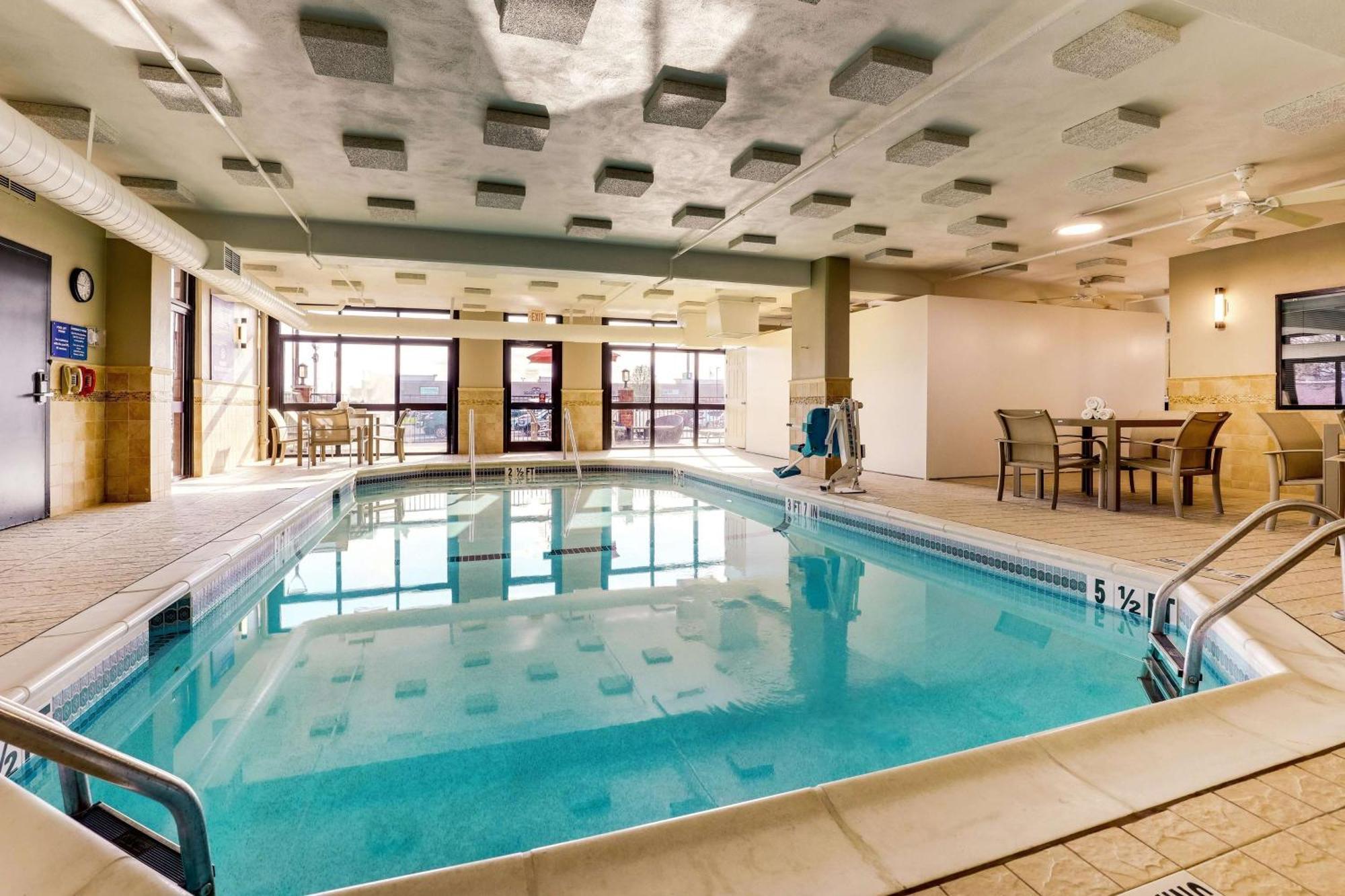 Drury Inn & Suites Маріон Екстер'єр фото