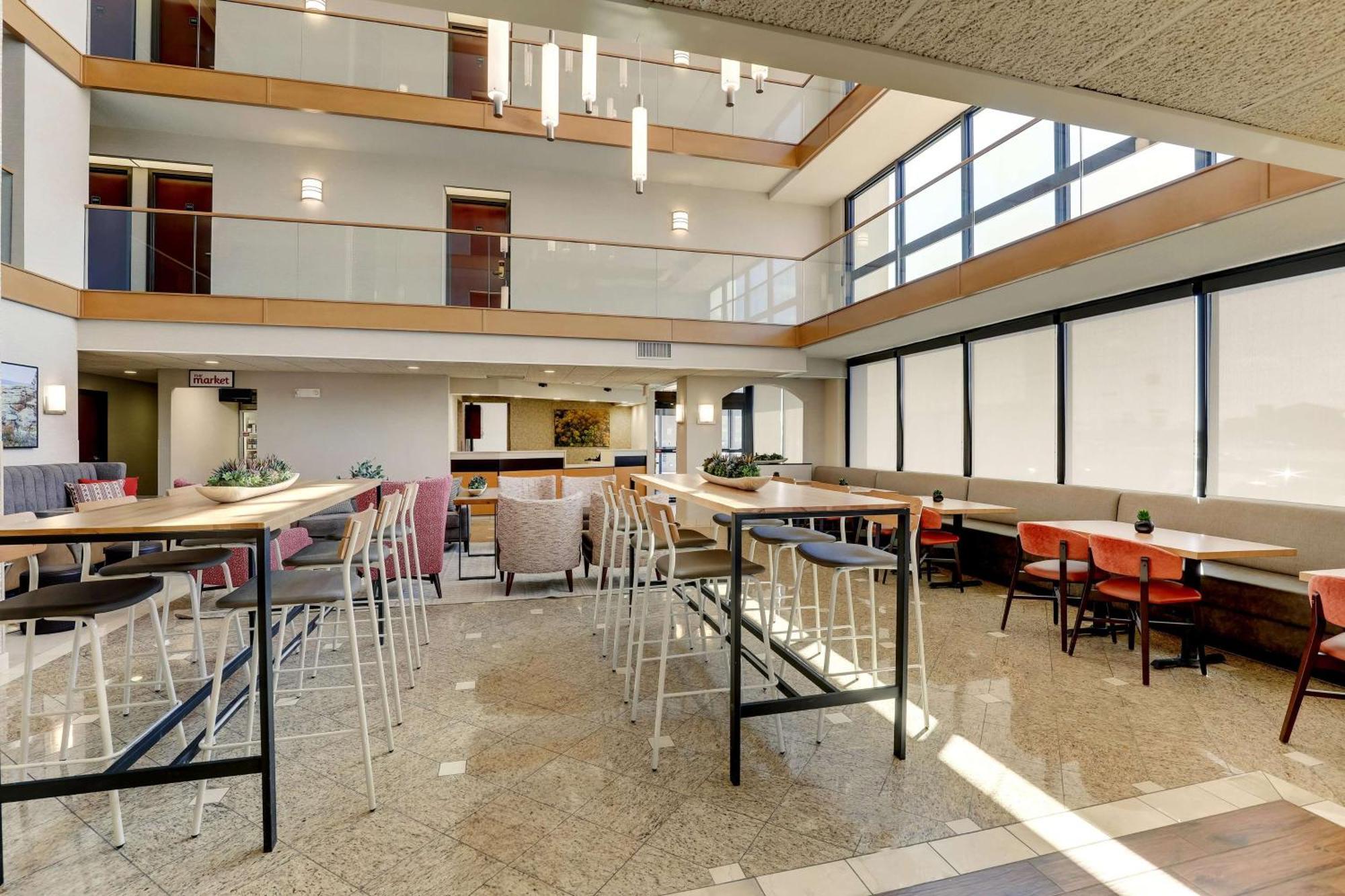 Drury Inn & Suites Маріон Екстер'єр фото